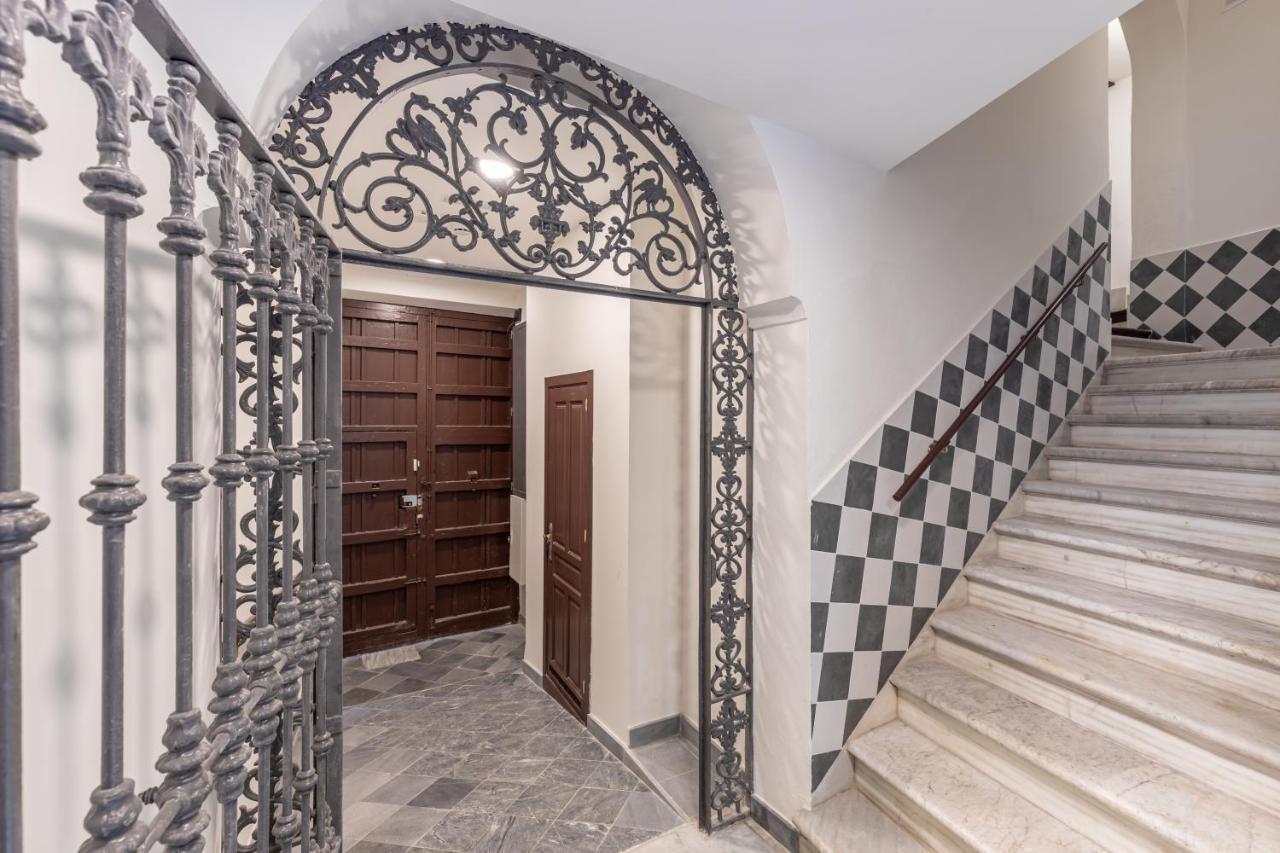 Apartamentos Libere Malaga La Merced Ngoại thất bức ảnh